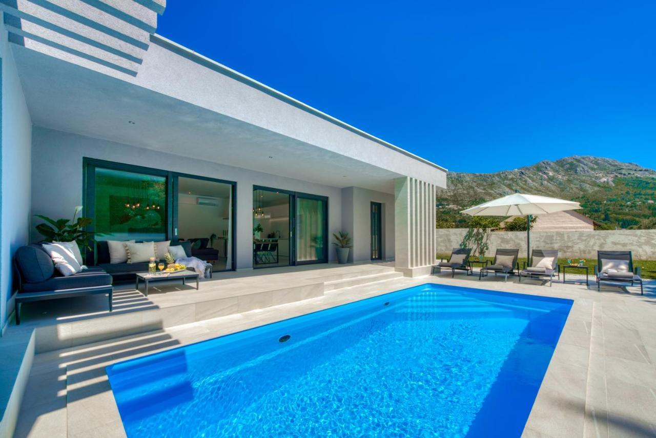 Villa Oasis - Your Luxury Home Away From Home Celopeci Eksteriør billede
