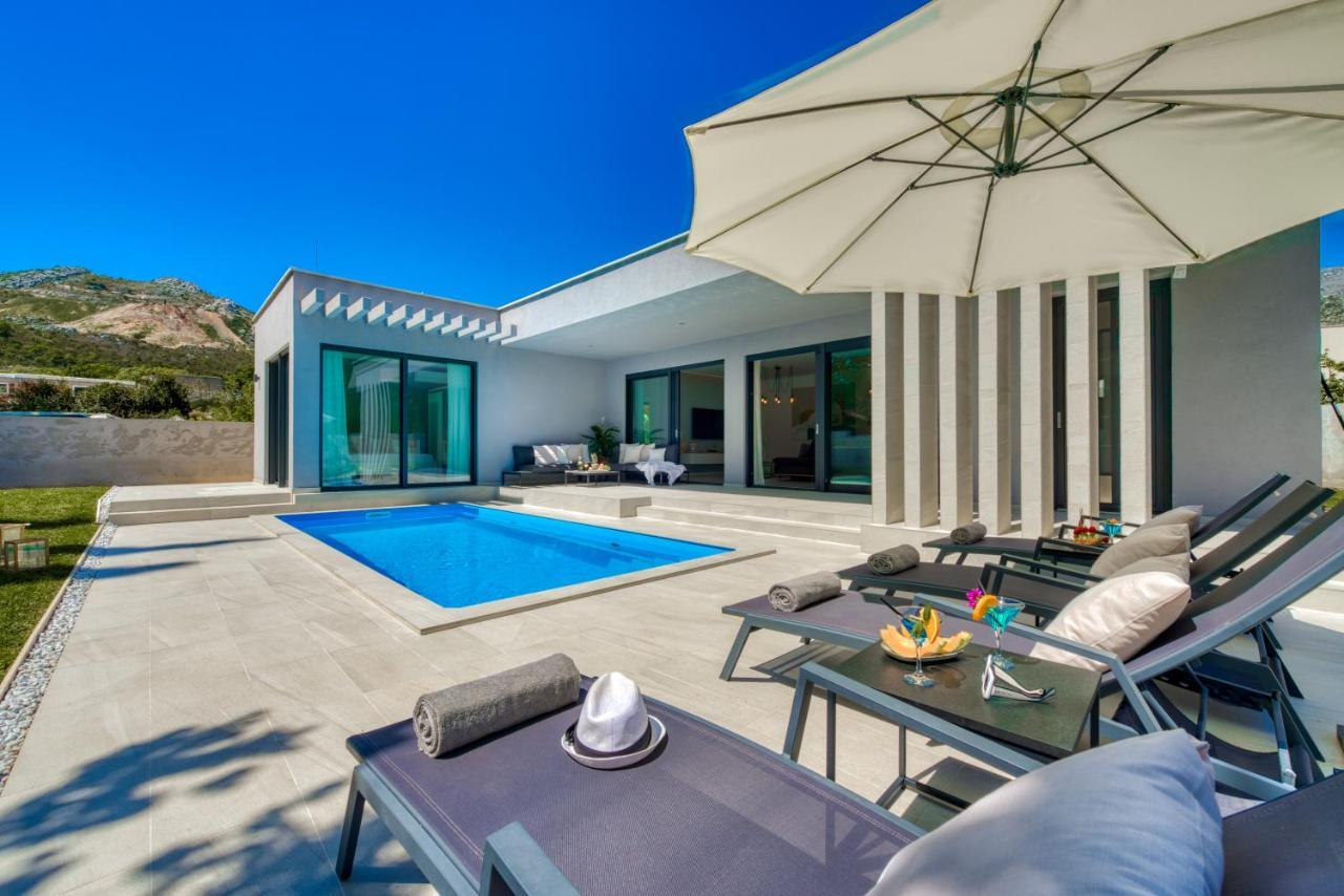 Villa Oasis - Your Luxury Home Away From Home Celopeci Eksteriør billede