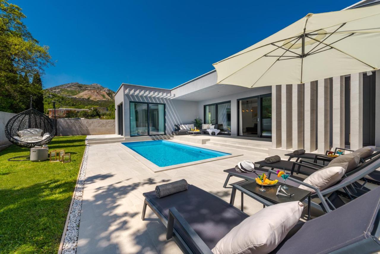 Villa Oasis - Your Luxury Home Away From Home Celopeci Eksteriør billede