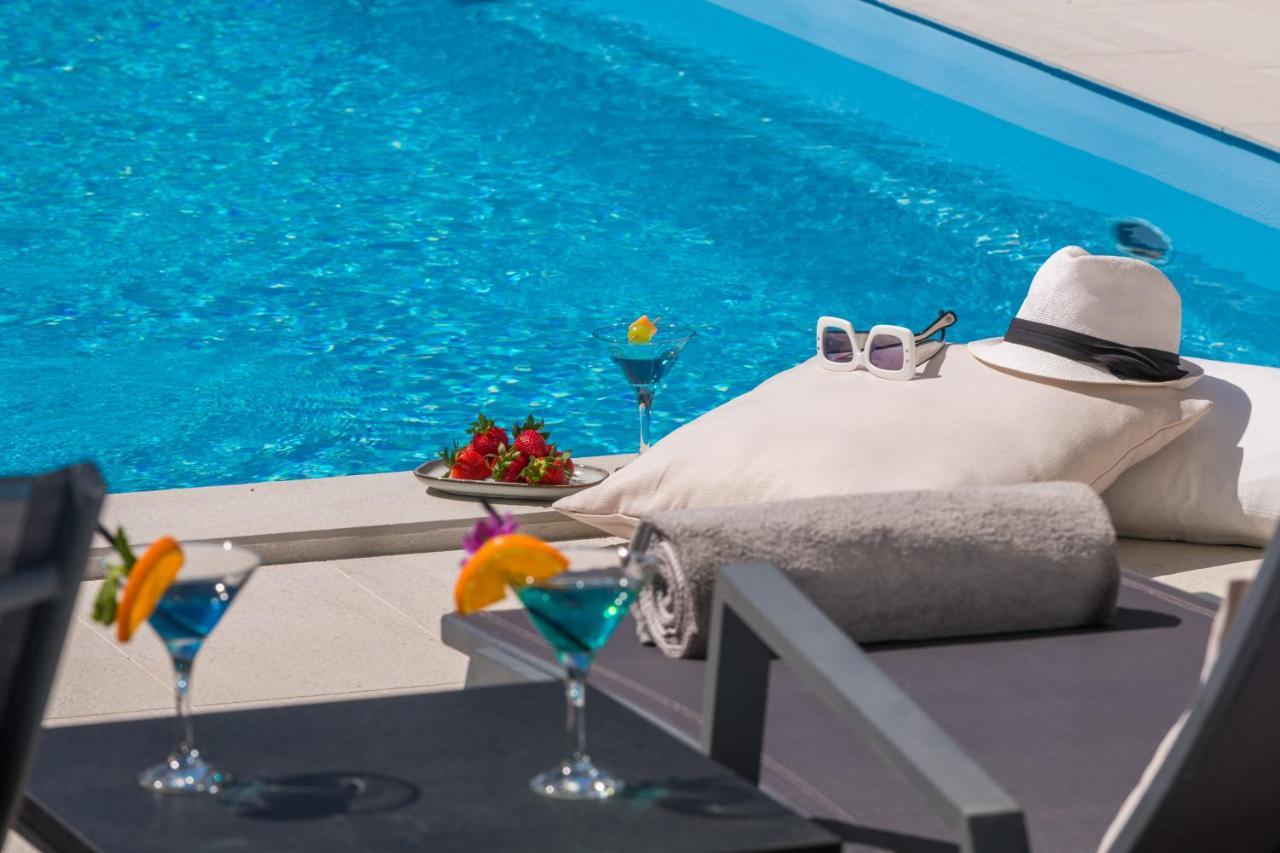 Villa Oasis - Your Luxury Home Away From Home Celopeci Eksteriør billede