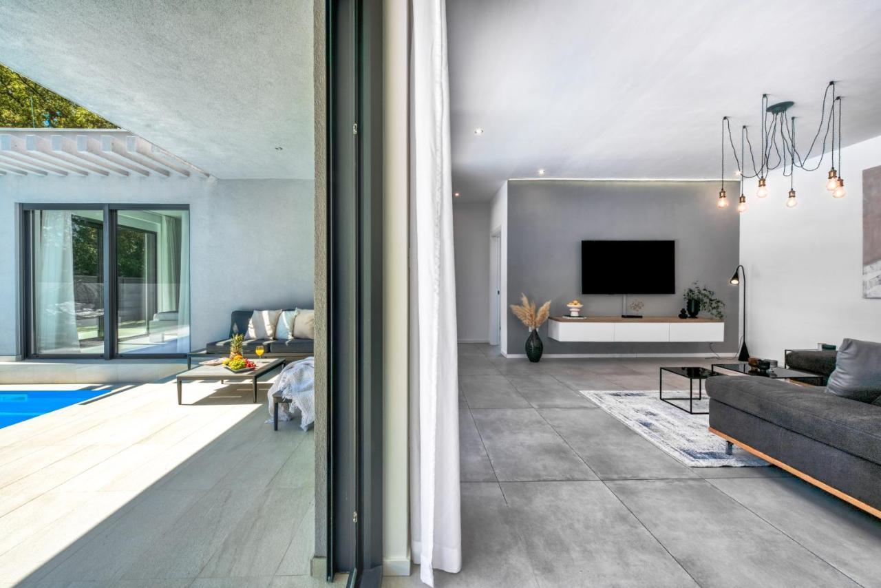 Villa Oasis - Your Luxury Home Away From Home Celopeci Eksteriør billede