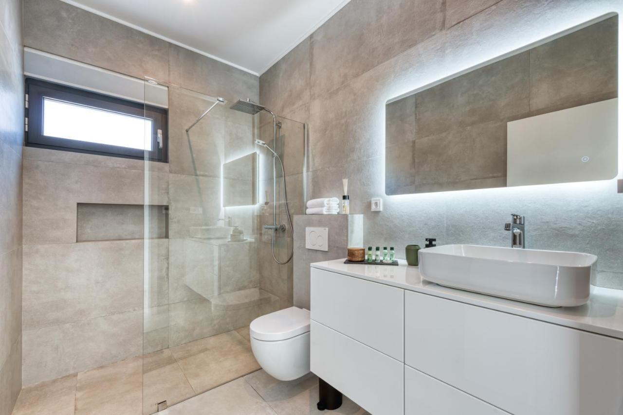 Villa Oasis - Your Luxury Home Away From Home Celopeci Eksteriør billede