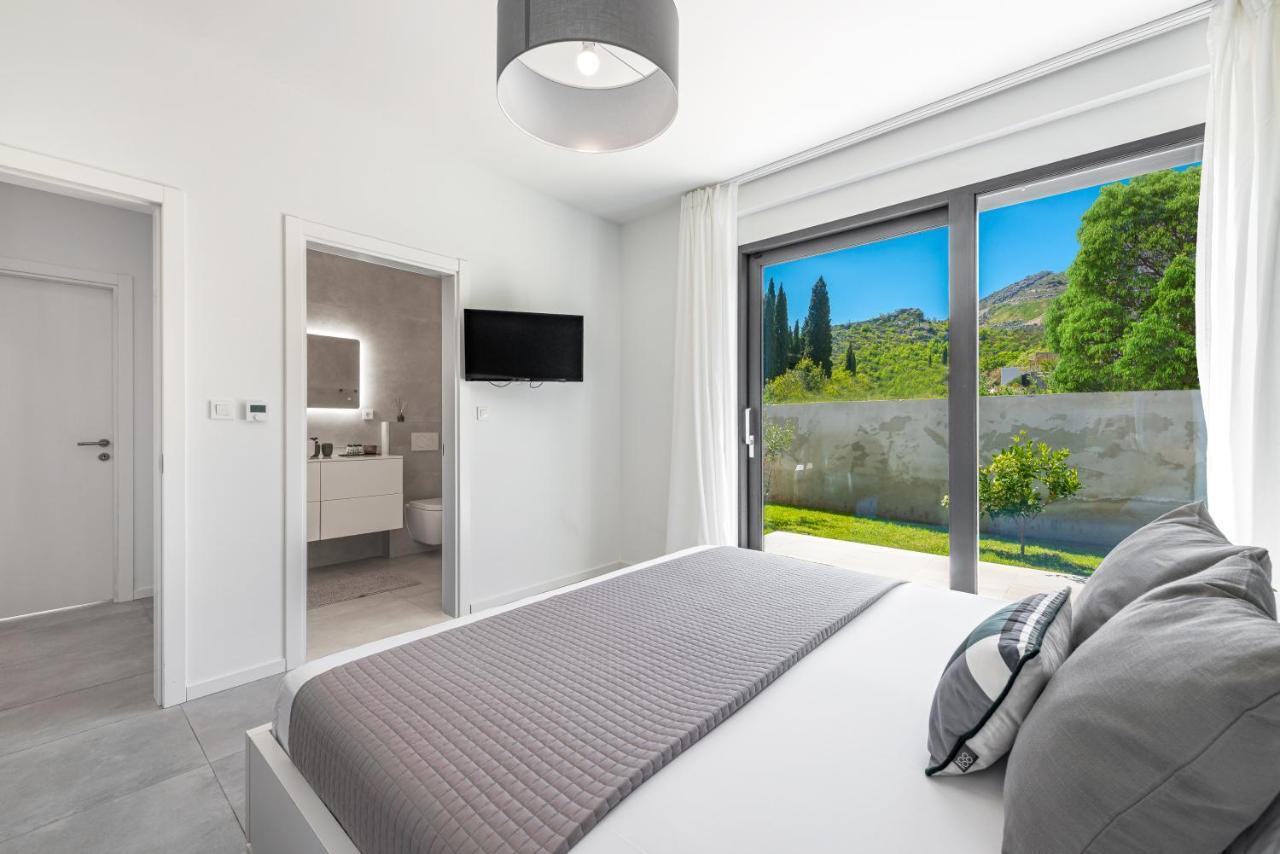 Villa Oasis - Your Luxury Home Away From Home Celopeci Eksteriør billede