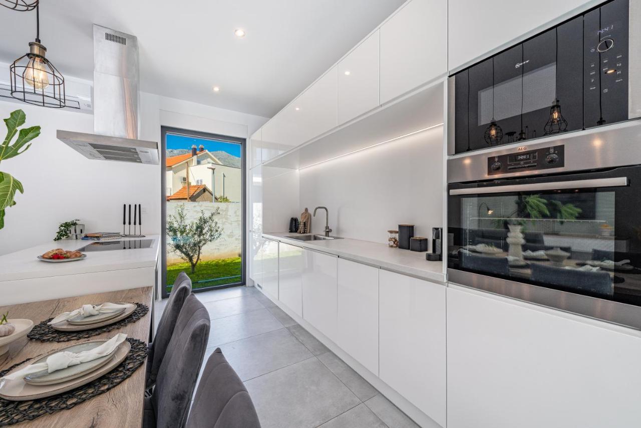 Villa Oasis - Your Luxury Home Away From Home Celopeci Eksteriør billede