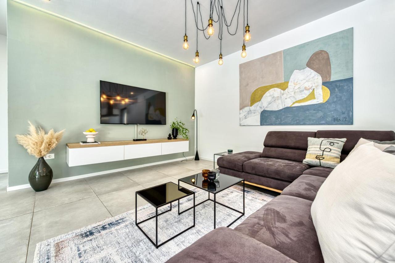 Villa Oasis - Your Luxury Home Away From Home Celopeci Eksteriør billede