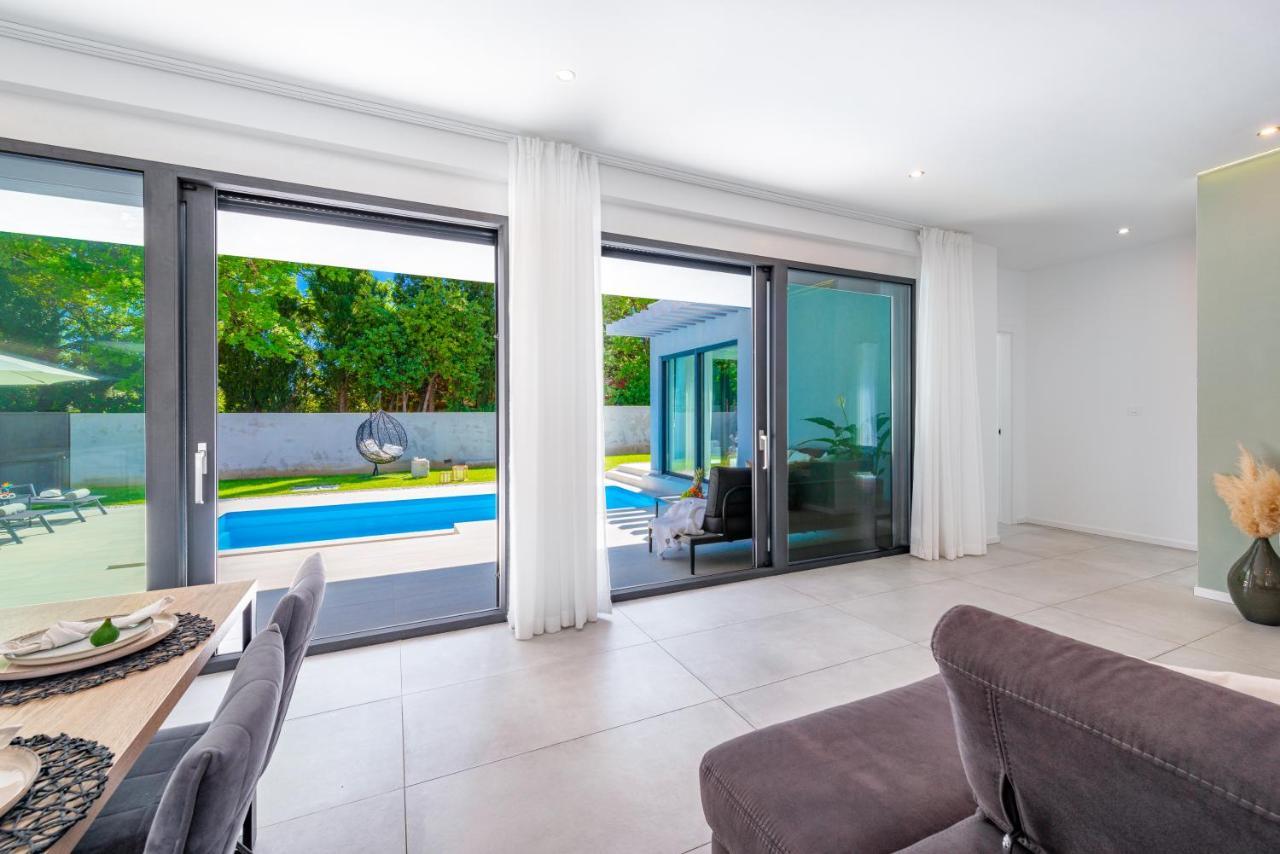 Villa Oasis - Your Luxury Home Away From Home Celopeci Eksteriør billede