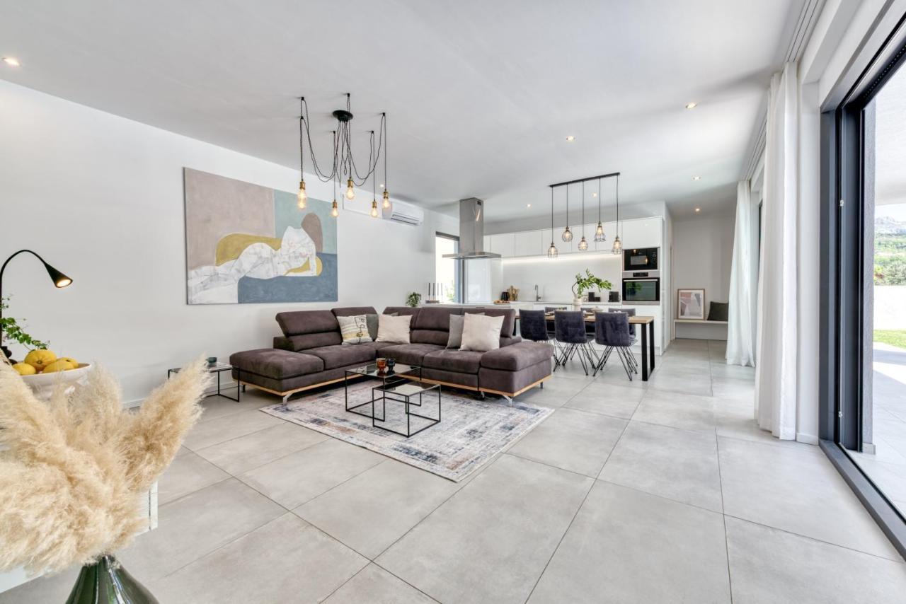 Villa Oasis - Your Luxury Home Away From Home Celopeci Eksteriør billede